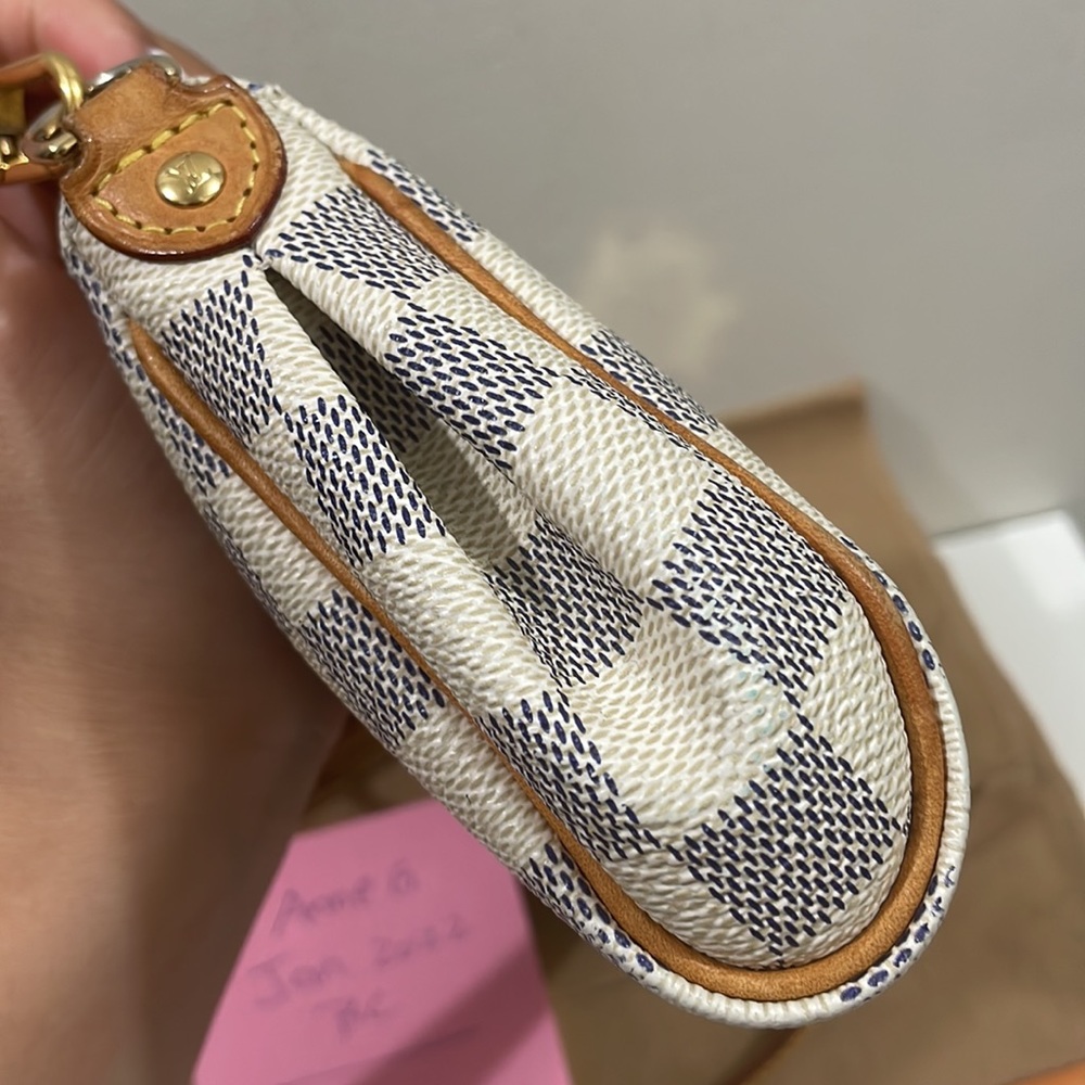 [$1400cad]💥AUTHENTIC Louis Vuitton Damier Azur Eva Clutch💥 - Picture 7 of 17